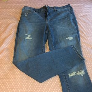 Mid-Rise ripped skinny jeans